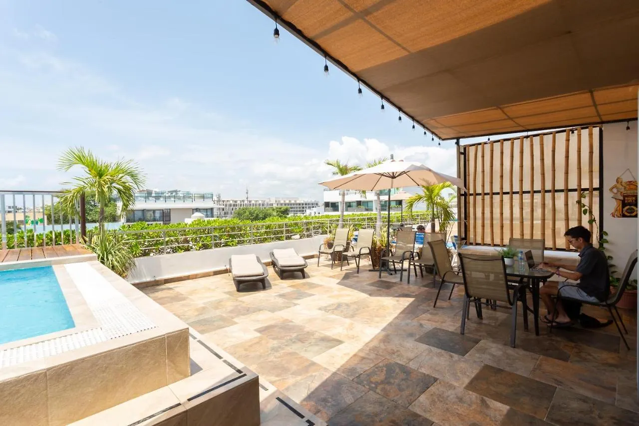 Studio 501 en edificio vanessa 42 a 5 min de la 5ta y playa Playa del Carmen Apartamento